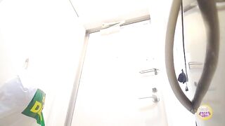 Hot Japanese girl and messy poop video