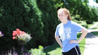 Sexy jogging girl has diarrhea problem