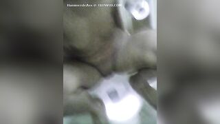 Sweet shaved pussy thai babe pooping in the toilet