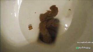 Sexy and thick amateur ass pooping