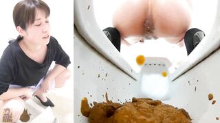 Japanese milf pooping in the toilet