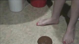 Slutty lady has an accident in the sauna