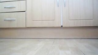 Mature fat pussy lady pooping