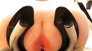 Amateur big ass lady poops from the chair