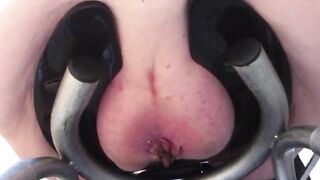 Amateur big ass lady poops from the chair