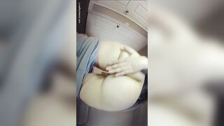 Chubby hot ass babe poops