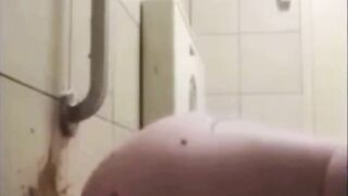 Big booties and messy shit splatter