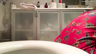 Dirty Lady pooping on the floor