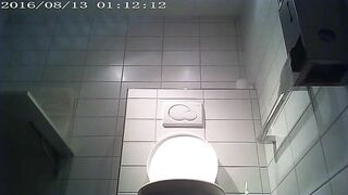 Amateur brunette lady poops at home