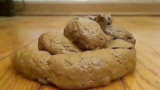 Juicy big booty lady poops on the floor