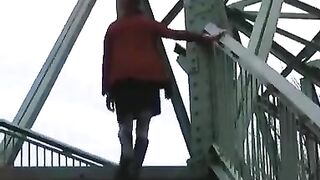 Amateur girl pooping on the foot bridge