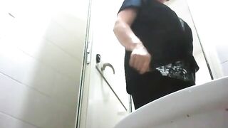 Mature woman poop caught on cam