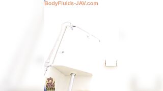 Pushing out huge juicy load