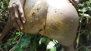 Slutty Ebony poop smearing