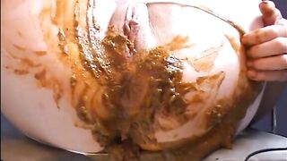 Pooping in see through tights