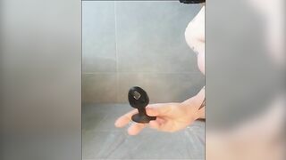 Butt plug gets covered in poop