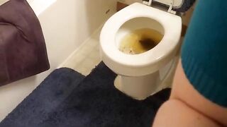 Soft poop from attractive brunette babe