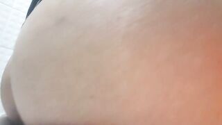 Sweet round ass babe poops in the toilet