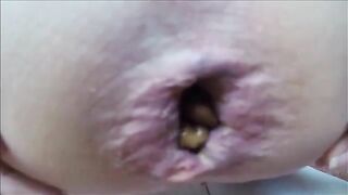 Up-close turd hot video