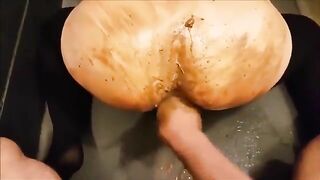 Slutty tight asshole fucked while pooping