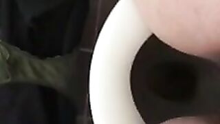 Chubby fat pussy wife pooping