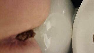 Big butt lady quality pooping video