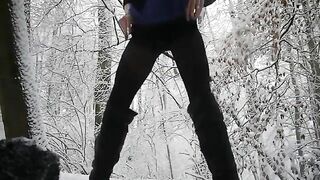 Pooping in the snowy forest