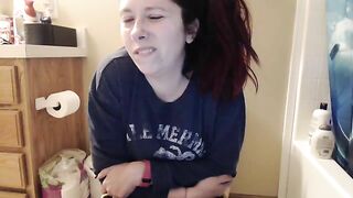 Hot brunette potty babe