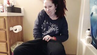 Hot brunette potty babe