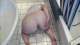 Hot ass blonde babe poops in doggy style