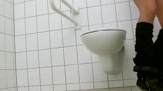 Sexy amateur girl pooping in the toilet