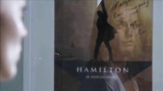 Glamour pose babe poops in the toilet