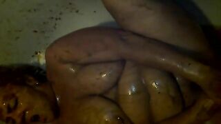 Amateur dirty poop covered wife banging with dildo and smearing shit