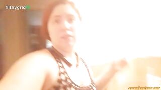 Chubby hot babe poops