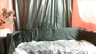 Chick showing her ass while pooping