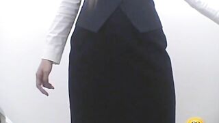 Babe squats and takes a massive shit in the toilet