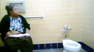 Big Mexican mommy dump