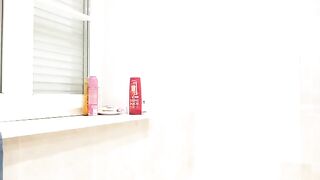 BW slut pissing and shitting in her pants