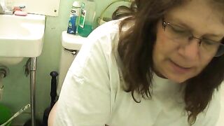 Granny groan and plop