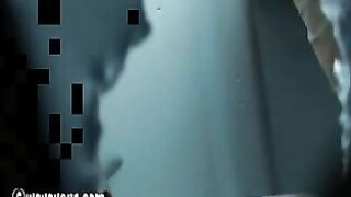 Curvy ass lady poops