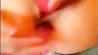 MILF in stockings dildo bangs