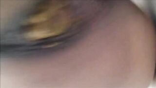 Amazing round ass girl pooping