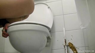 Explosive mess from beautiful asshole