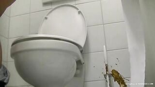 Explosive mess from beautiful asshole