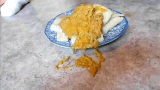 BBW amateur lady poops in the plate