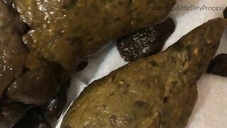 Gorgeous asshole drops poop