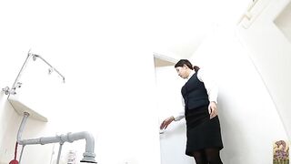 Pretty Japanese lady and hot poop