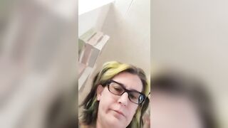 Dirty mature lady poops