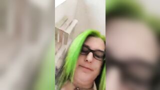 Green hairs milf pooping