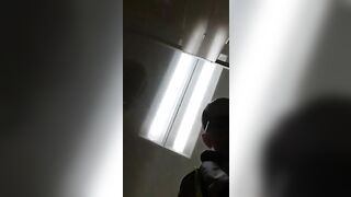 Mature ass lady pooping